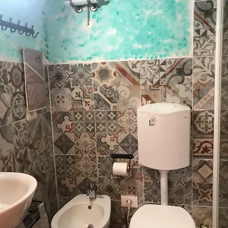 Casa Monica Capoliveri 卡波利韦里