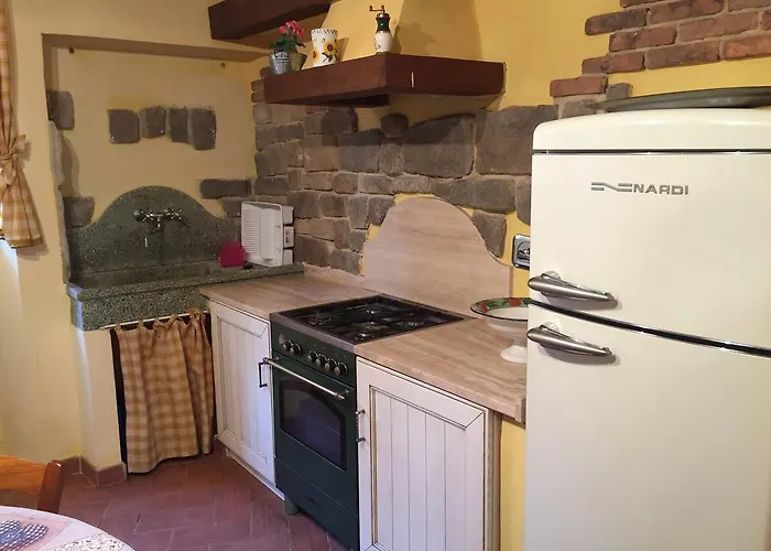 Casa Monica Capoliveri 卡波利韦里