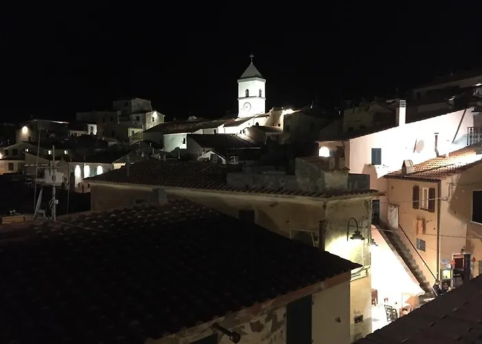 Casa Monica Capoliveri 公寓